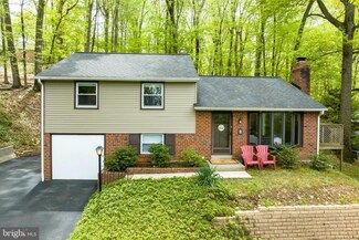 576 Forest Rd, Wayne, PA 19087