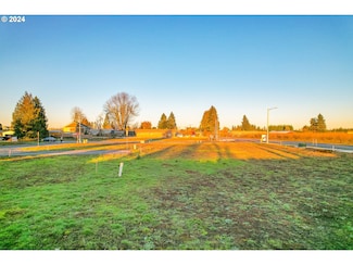 1385 Cooley Rd, Woodburn, OR 97071