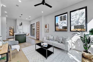2717 Lyons Rd Unit 2, Austin, TX 78702