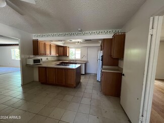 2614 E Mountain View Rd, Phoenix, AZ 85028
