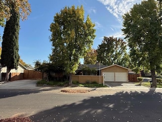 2516 Continental Dr, Modesto, CA 95355