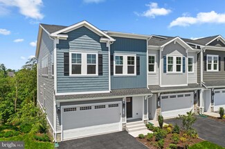 157 Leather Flower Dr, Lake Frederick, VA 22630