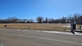 437 2nd St SE, Glyndon, MN 56547