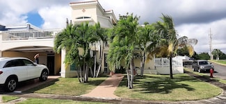 123 Pirate Cove St Village at the Hills, Ceiba, PR 00735