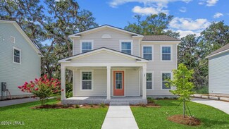 25 Backwater St, Beaufort, SC 29906