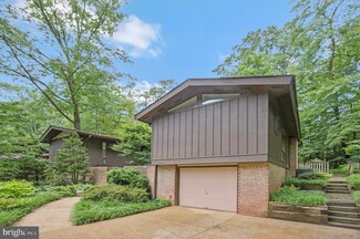 4100 Necostin Way, Annandale, VA 22003