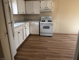 439 Hackensack St Unit 2, Carlstadt, NJ 07072