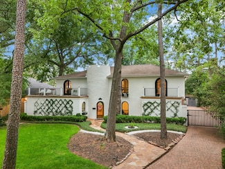 11 Twin Circle Dr, Houston, TX 77042