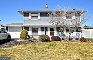 47 Tinder Rd, Levittown, PA 19056