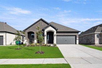 2332 High Plain Ln, Waxahachie, TX 75167