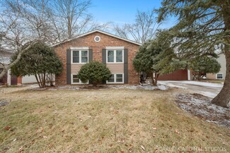 430 Charlestown Dr, Bolingbrook, IL 60440