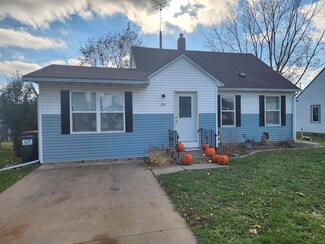 235 E Broadway, Plainview, MN 55964