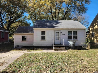 515 S Market St, Emporia, KS 66801