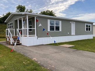 116 Route 21 Estates Mhp Unit 116, Carmichaels, PA 15320