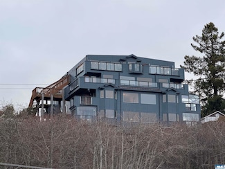 226 W 2nd St, Port Angeles, WA 98362