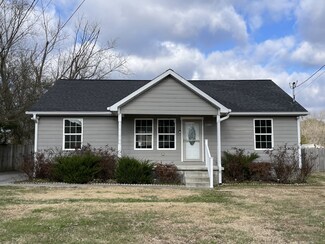 1305 E Lincoln St, Tullahoma, TN 37388