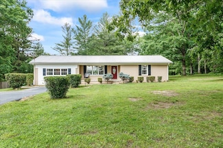 4990 Coal Bank Rd, Sparta, TN 38583