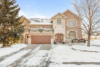 1311 E Ardyce Ln, Mount Prospect, IL 60056