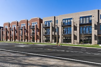 770 E Irving Park Rd Unit 3E, Roselle, IL 60172