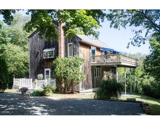 24 Calder St, Gloucester, MA 01930