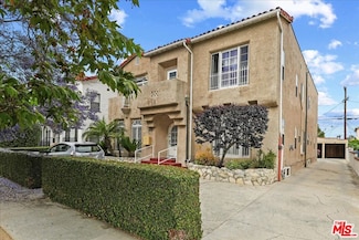 2818 S Bronson Ave, Los Angeles, CA 90018