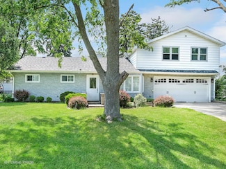 5524 S Bruner St, Hinsdale, IL 60521