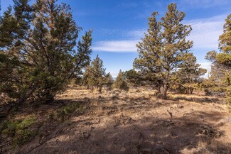 65700 93rd St, Bend, OR 97703