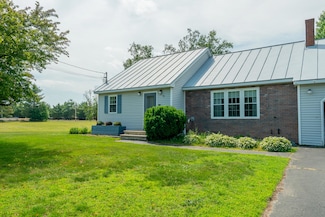 356 North Ave, Skowhegan, ME 04976