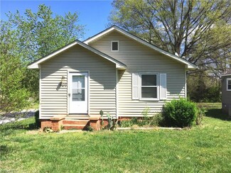 301 Lowdermilk St, Greensboro, NC 27401