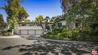 16634 Nanberry Rd, Encino, CA 91436