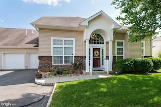 704 Schindler Dr N, Princeton, NJ 08540