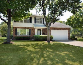 630 S Randall Rd, Aurora, IL 60506