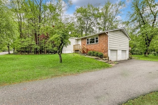 162 Grandview Ave, Monsey, NY 10952