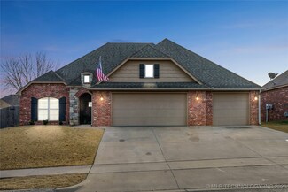 1706 Hillcrest Rd, Claremore, OK 74019