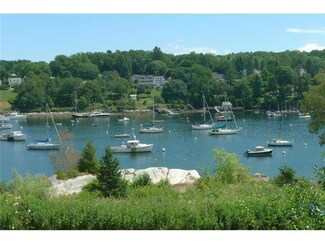 2 Harborview Dr, Rockport, ME 04856
