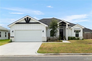 213 Janet Cir N, La Feria, TX 78559