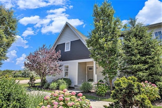 956 Whitwam Dr, St. Joseph, MI 49085