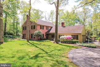 30 Woods Ln, Hanover, PA 17331