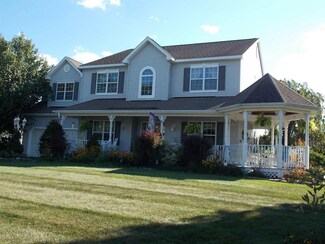 1 Raven Ct, Rexford, NY 12148