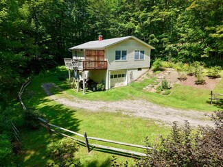 2513 N Fayston Rd, Moretown, VT 05660