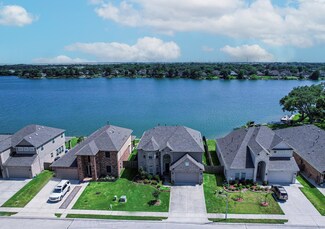 1461 Lake Mija Ct, Seabrook, TX 77586