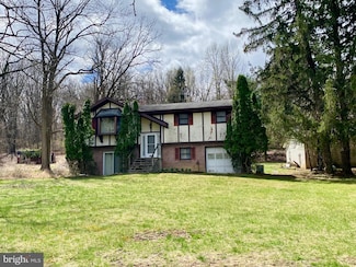 7 Spring Ln, Alburtis, PA 18011