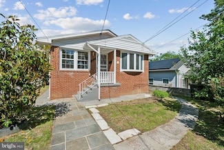 1112 51st Place NE, Washington, DC 20019
