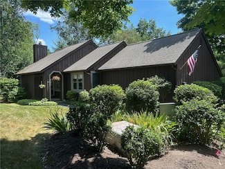 14 Andrews Way, Canandaigua, NY 14424