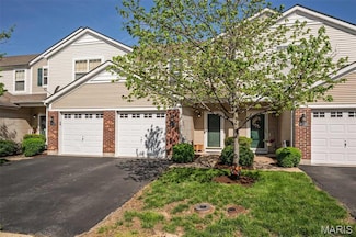 4832 Heritage Heights Cir, Hazelwood, MO 63042