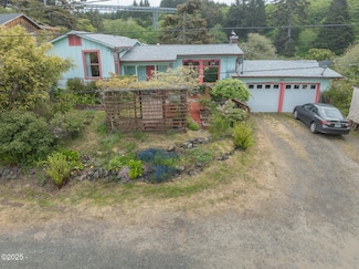 6275 SE Ash Ln, South Beach, OR 97366