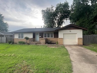 720 N 14th St, Ponca City, OK 74601