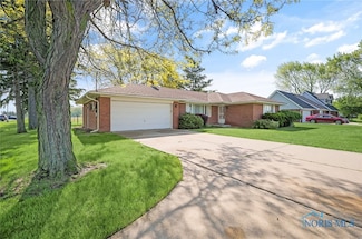 403 S North Curtice Rd, Oregon, OH 43616