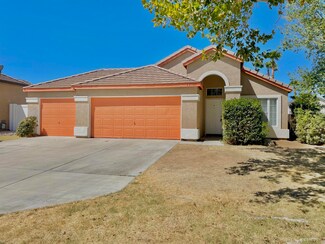 42503 La Gabriella Dr, Lancaster, CA 93536