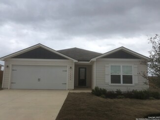 16000 Windview Ct, Lytle, TX 78052